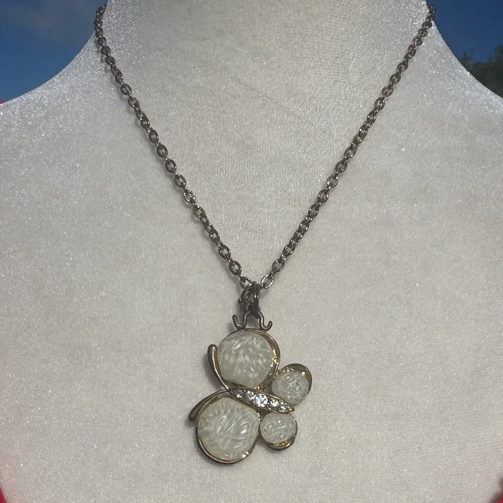 N/A butterfly rhinestone